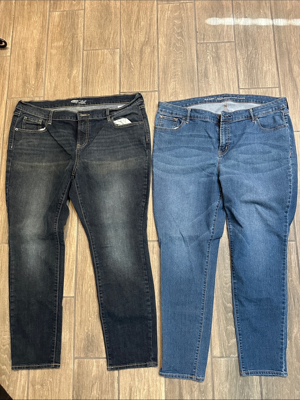 Old Navy denim bundle size 18. Dark and mid blue. Both in EUC.